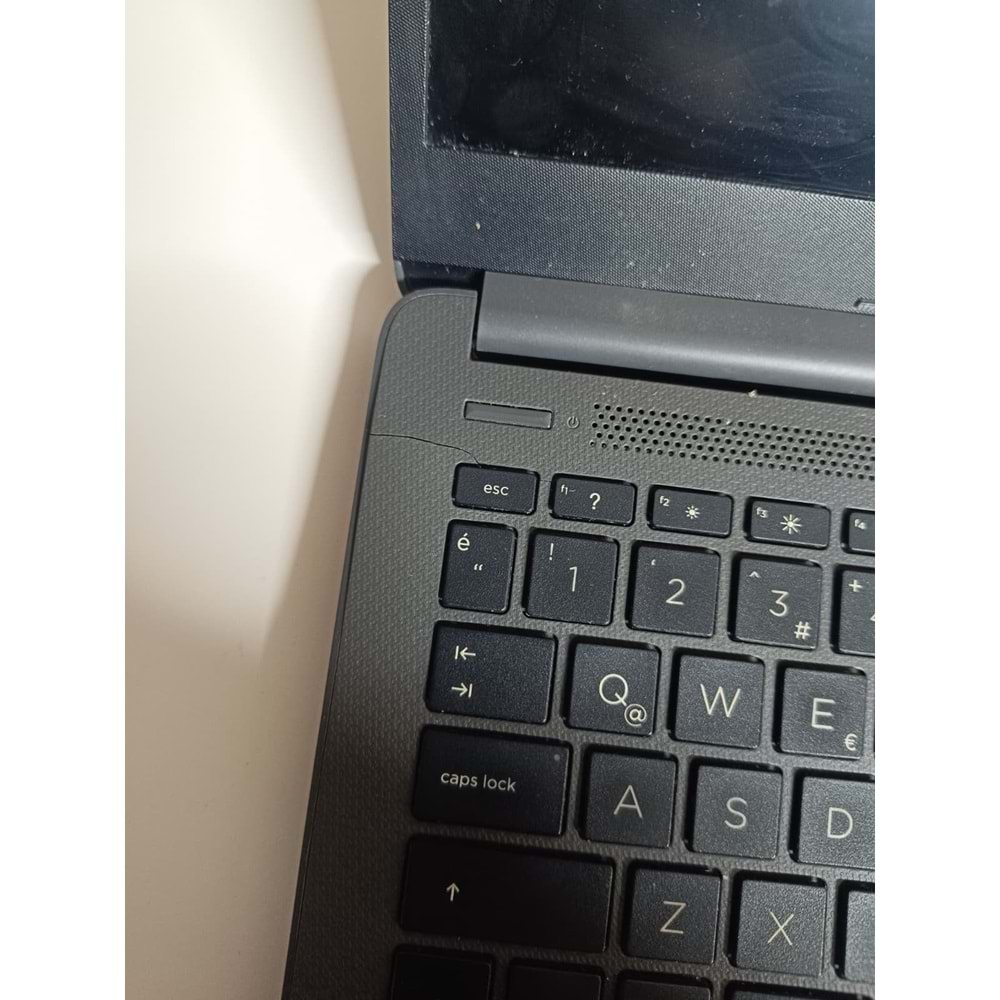 2.el Hp İntel Core İ5 10.Nesil Cpu 8GB Ddr4 Ram 512GB Ssd 14